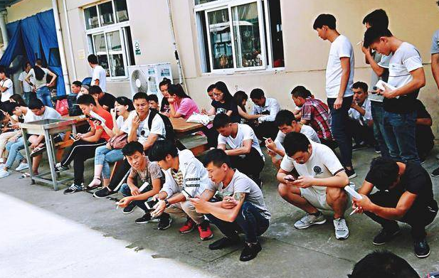 臥底工廠，我的藍領調研全紀實